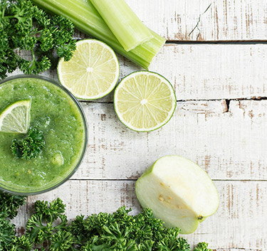Green smoothie with curly kale Magimix.